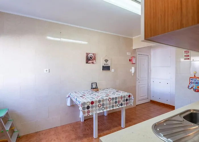 Olivais Metro 3br By Perfect Getaway *