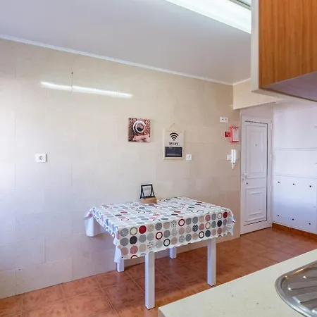 Olivais Metro 3br By Perfect Getaway *